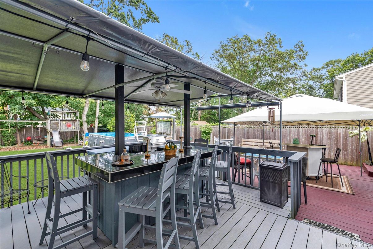 Exterior, Outdoor Kitchen