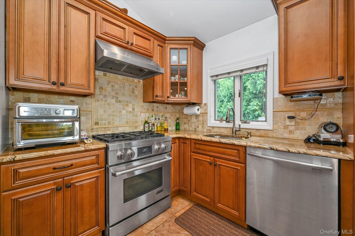 Interior, Kitchen, Stainless Steel Appliances