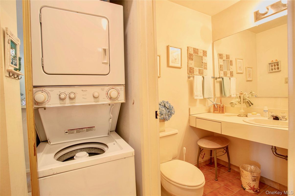 Bathroom, Interior, Utility Closets, Washer