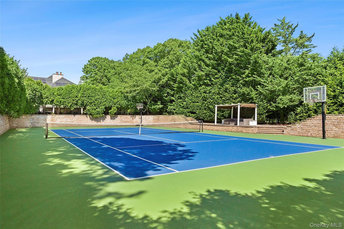 Exterior, Tennis Courts