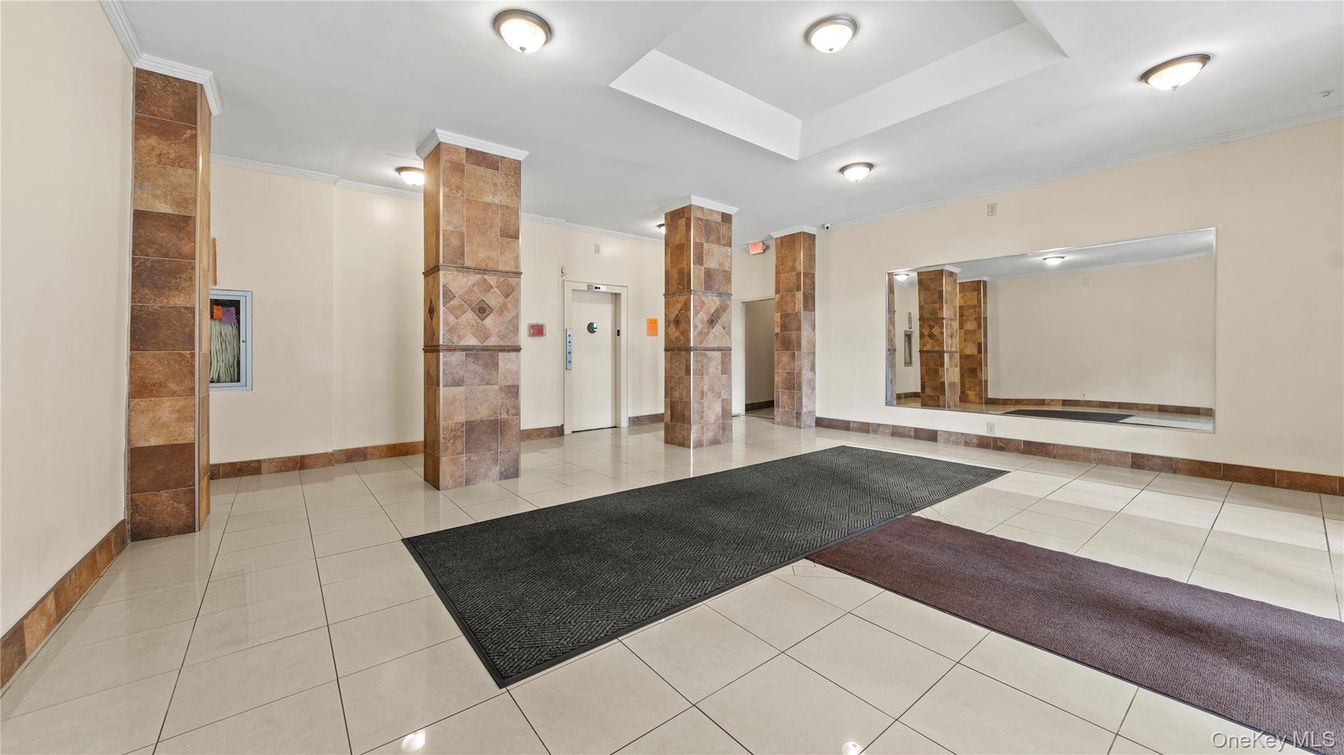 Elevator, Interior