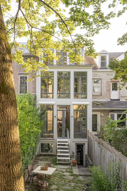 Exterior, Facade, Brick Facade, Rowhouse