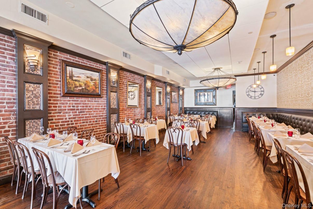 Dining room, Interior, Pendant Lights, Stone Walls, Wood Texture Flooring