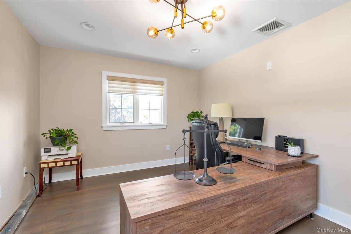 Home Office, Interior, Recessed Lighting, Wood Texture Flooring