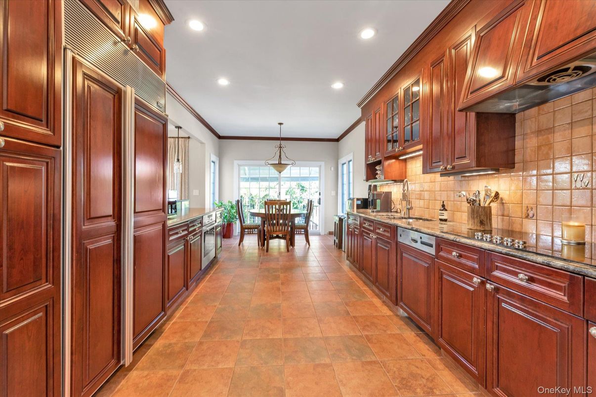 Dining room, Interior, Kitchen, Pendant Lights, Recessed Lighting