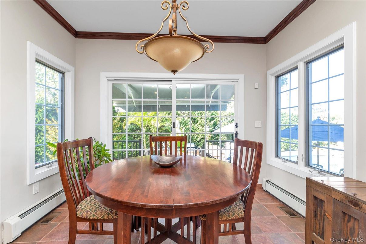 Dining room, Interior, Pendant Lights