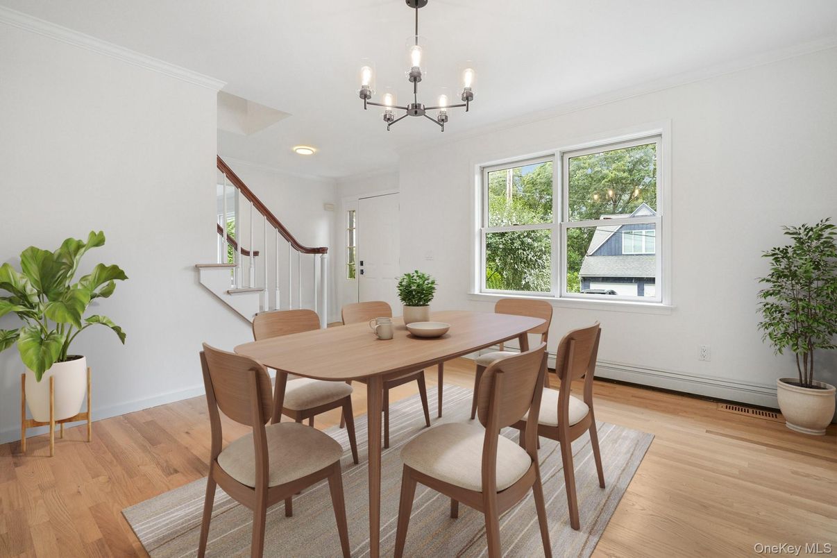 Chandelier, Dining room, Interior, Recessed Lighting, Wood Texture Flooring