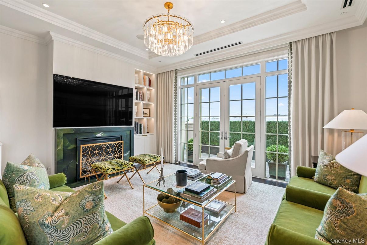 Chandelier, Fireplace, Interior, Living room, Recessed Lighting