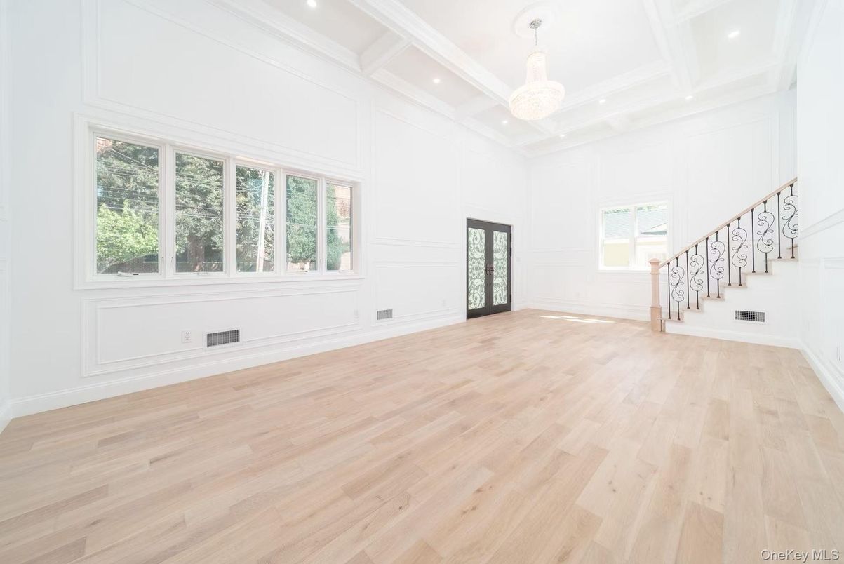 Chandelier, Empty room, Interior, Recessed Lighting, Wood Texture Flooring