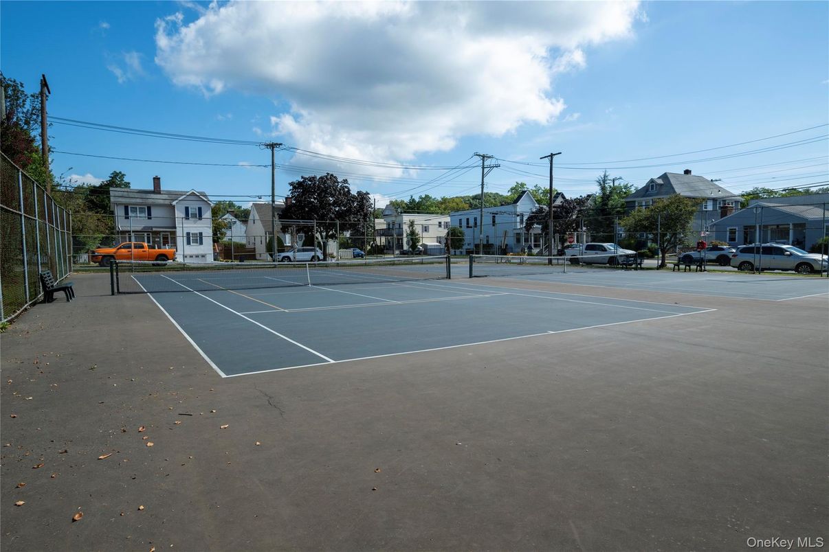 Exterior, Tennis Courts