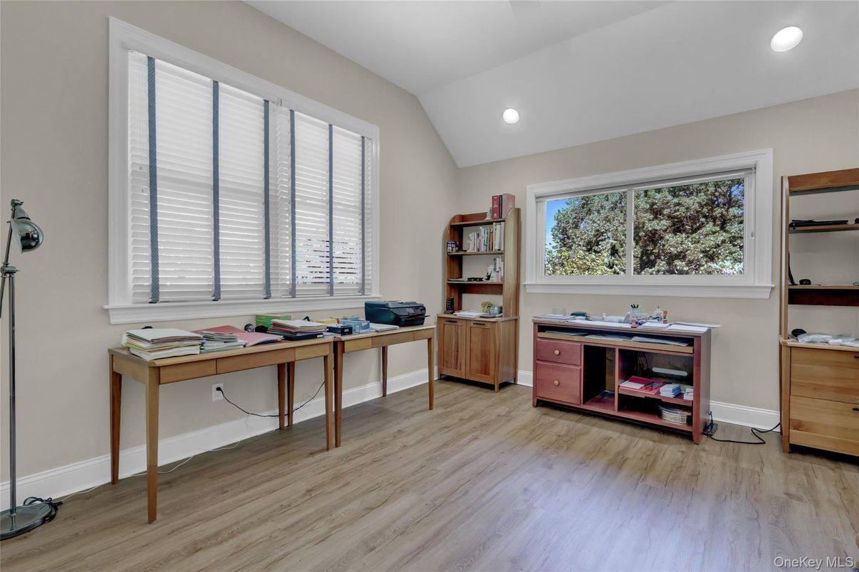 Home Office, Interior, Recessed Lighting, Wood Texture Flooring