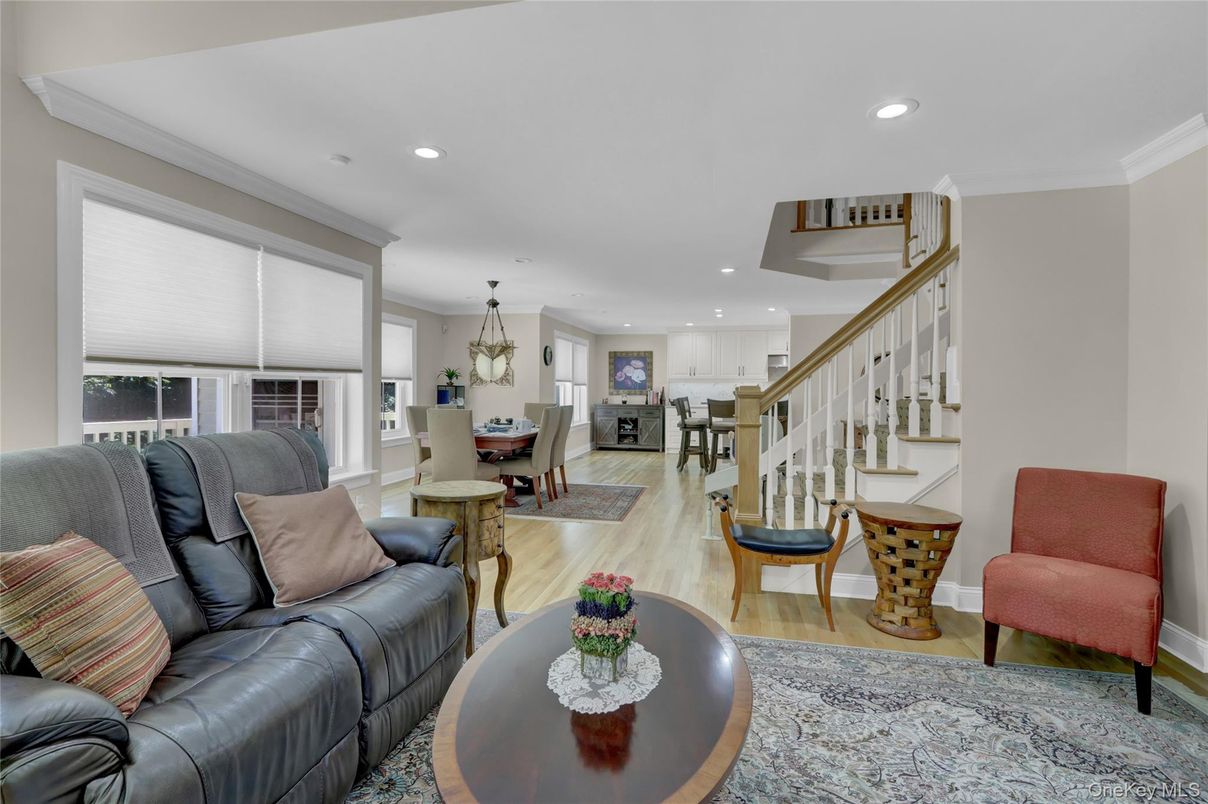 Chandelier, Dining room, Interior, Living room, Recessed Lighting, Wood Texture Flooring