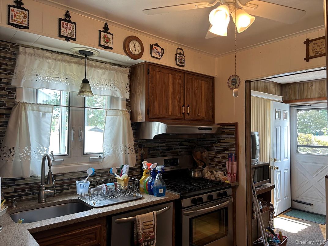 Interior, Kitchen, Pendant Lights