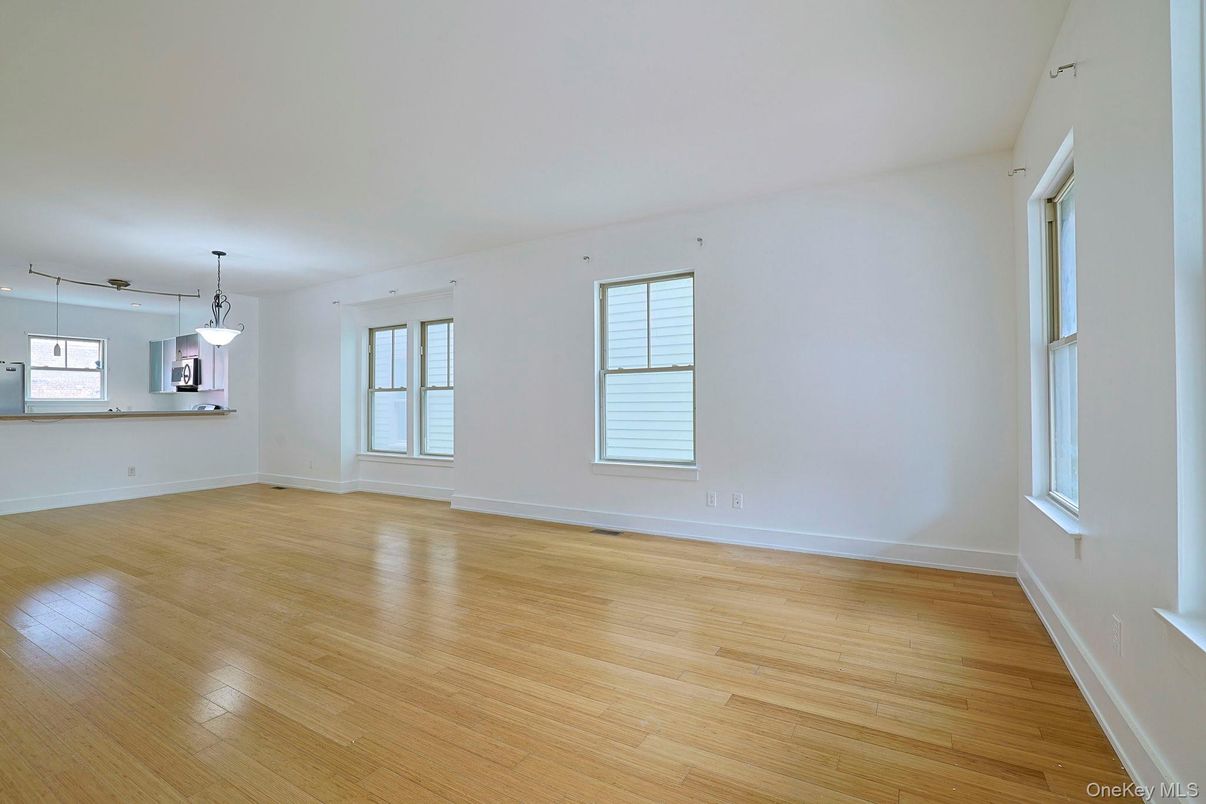 Empty room, Interior, Pendant Lights, Wood Texture Flooring