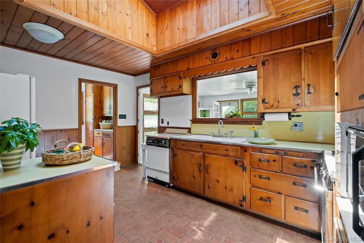 Interior, Kitchen, Wooden Ceilings