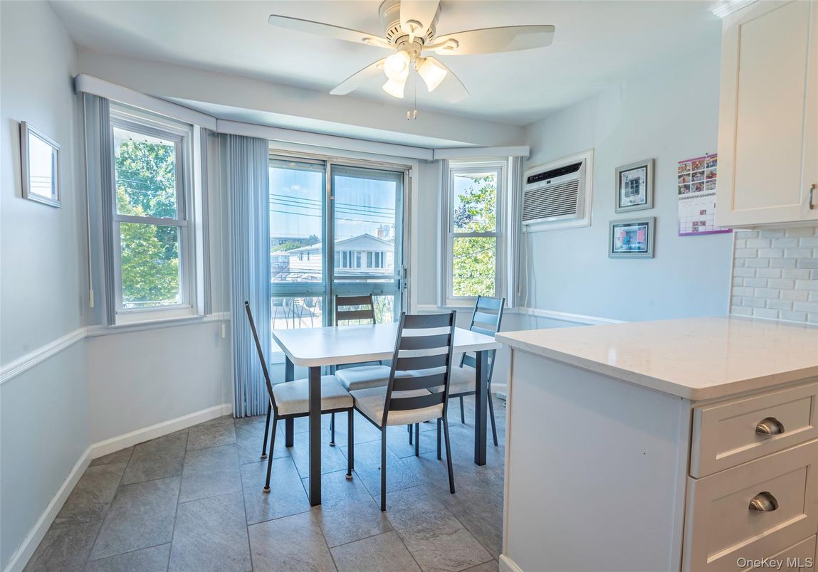 Dining room, Interior