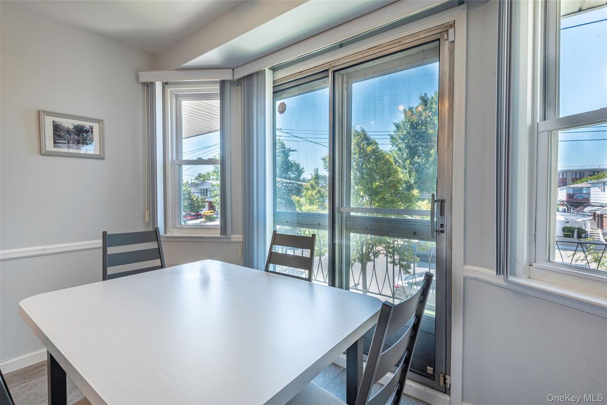Dining room, Interior