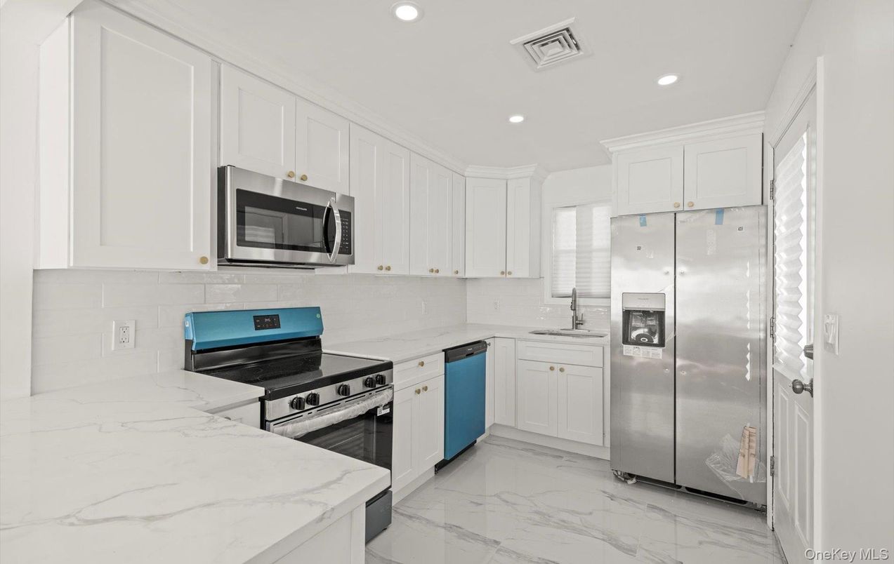 Interior, Kitchen, Marble, Recessed Lighting, Stainless Steel Appliances