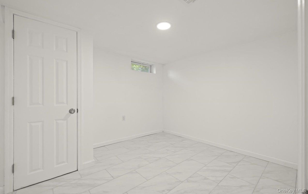 Empty room, Interior, Marble, Recessed Lighting