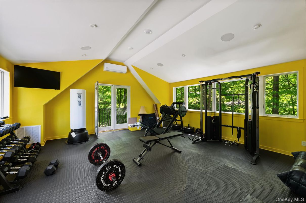 Fitness Equipment, Interior, Recessed Lighting