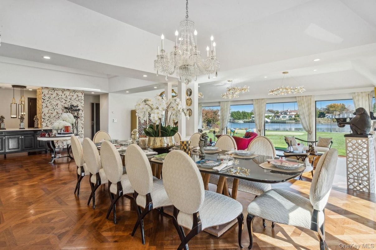 Chandelier, Dining room, Interior, Recessed Lighting, Wood Texture Flooring