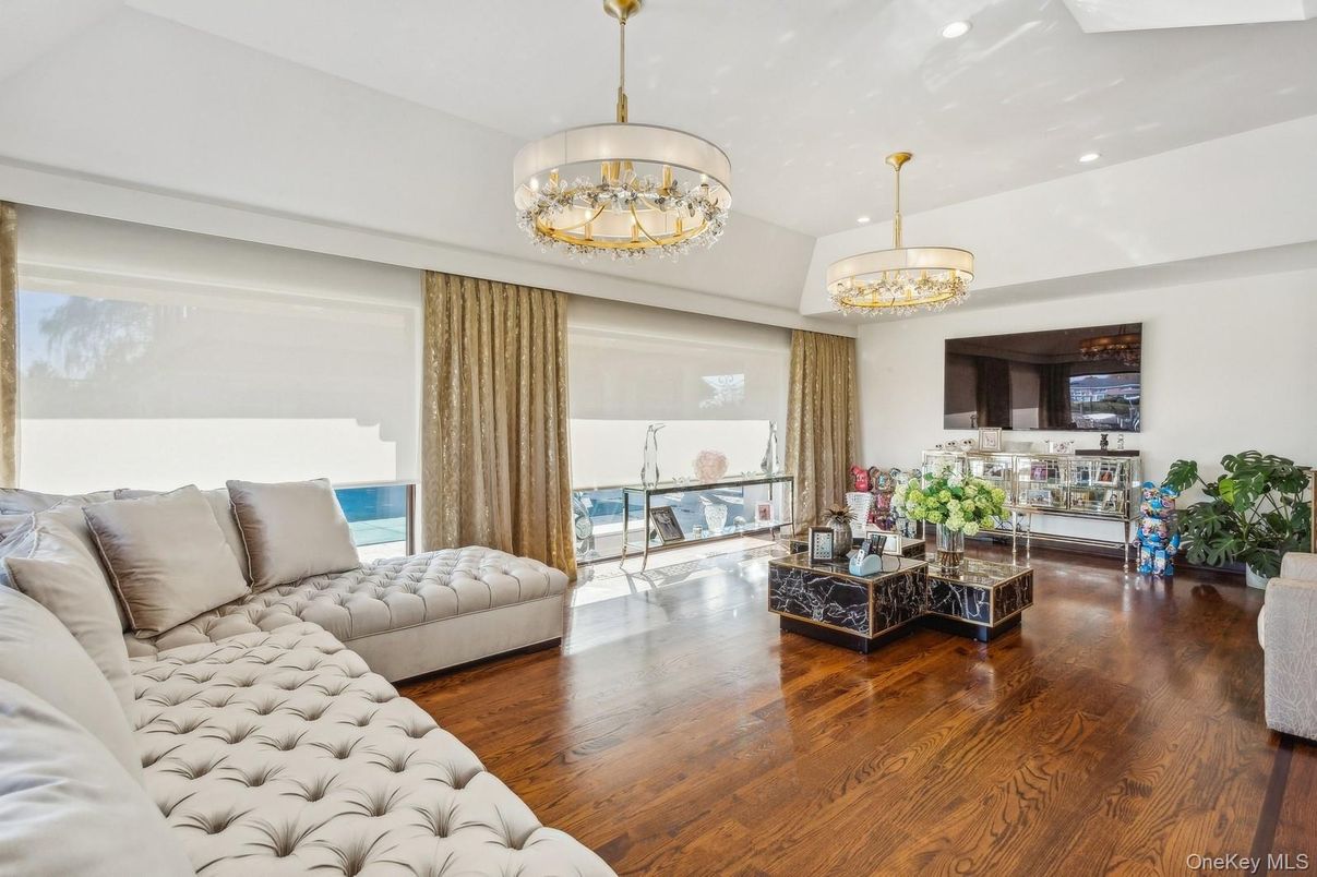 Chandelier, Interior, Living room, Recessed Lighting, Wood Texture Flooring