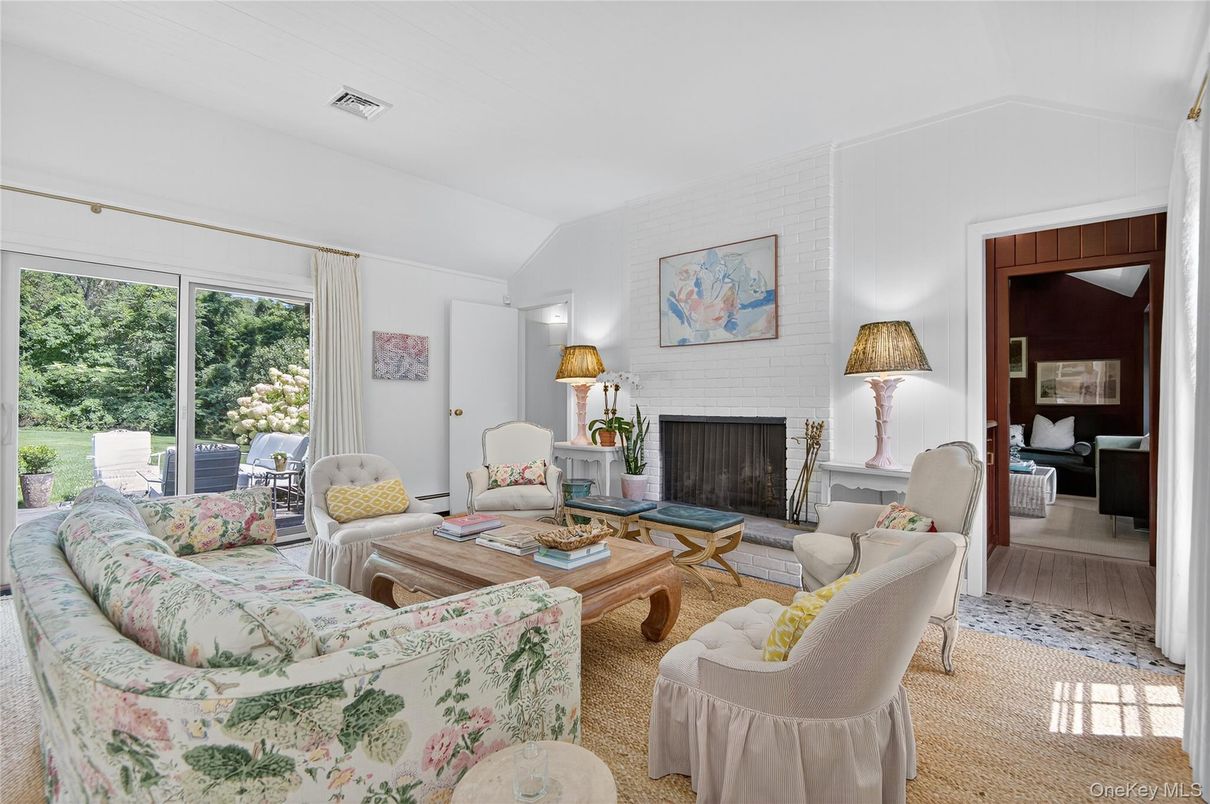 Fireplace, Interior, Living room