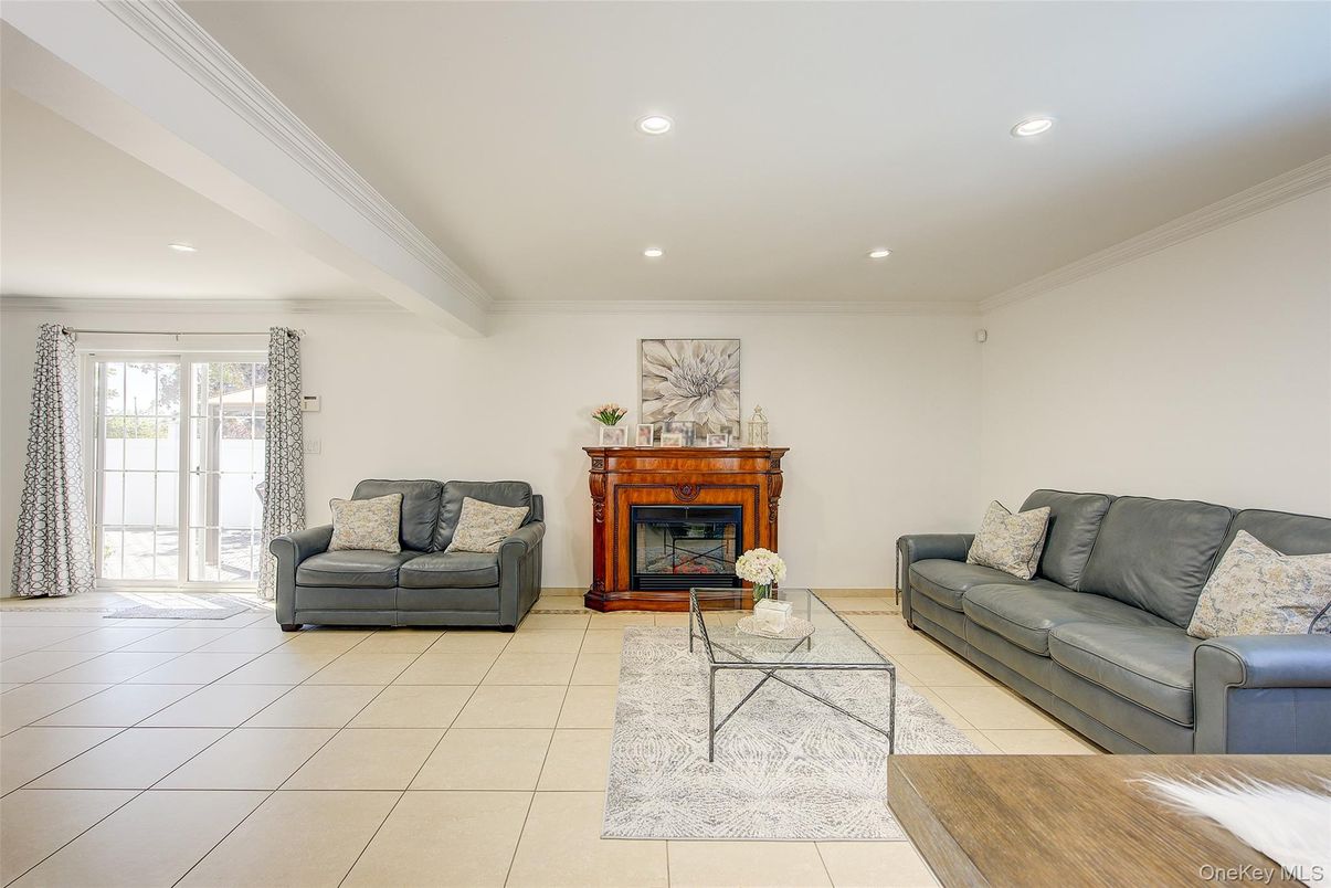 Fireplace, Interior, Living room, Recessed Lighting