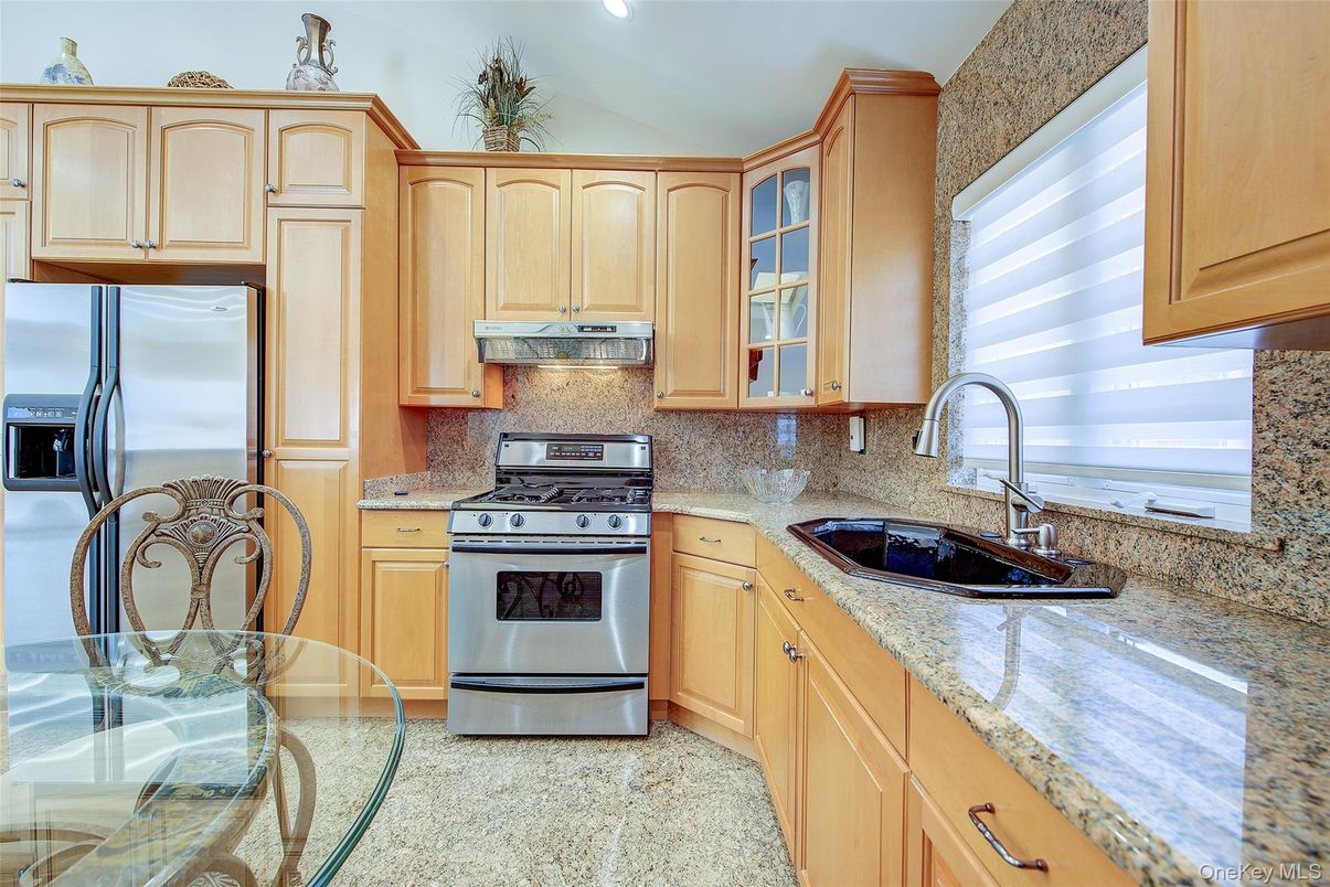 Interior, Kitchen, Recessed Lighting, Stainless Steel Appliances, Water