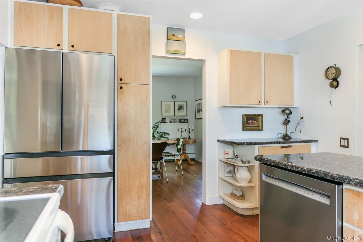 Dining room, Interior, Kitchen, Recessed Lighting, Stainless Steel Appliances, Wood Texture Flooring