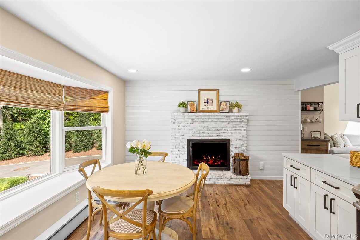 Dining room, Fireplace, Interior, Recessed Lighting, Wood Texture Flooring