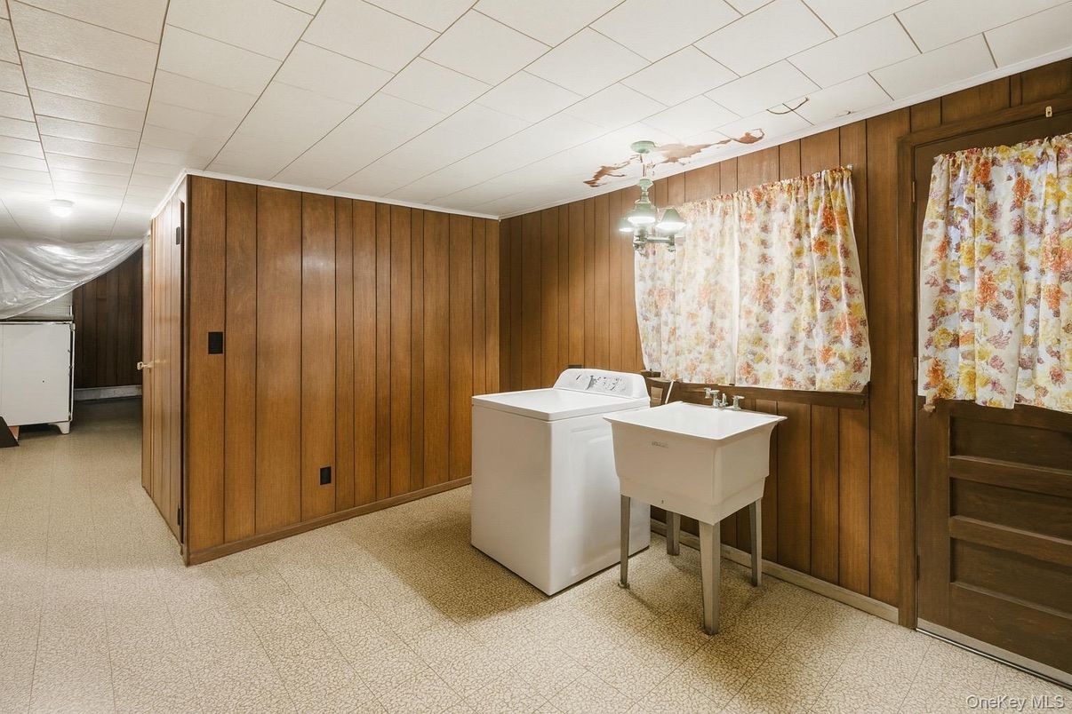Interior, Wooden Walls