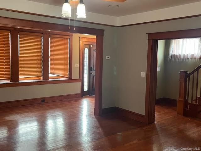 Interior, Pendant Lights, Wood Texture Flooring