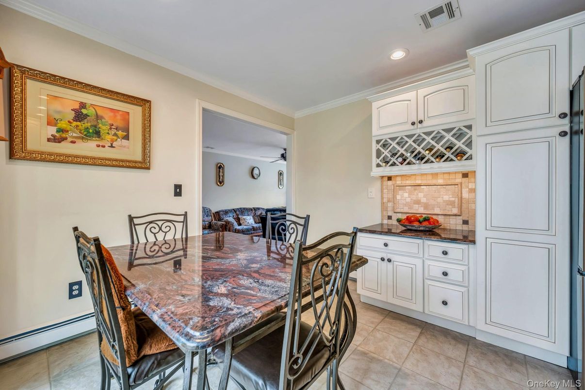 Dining room, Interior, Recessed Lighting