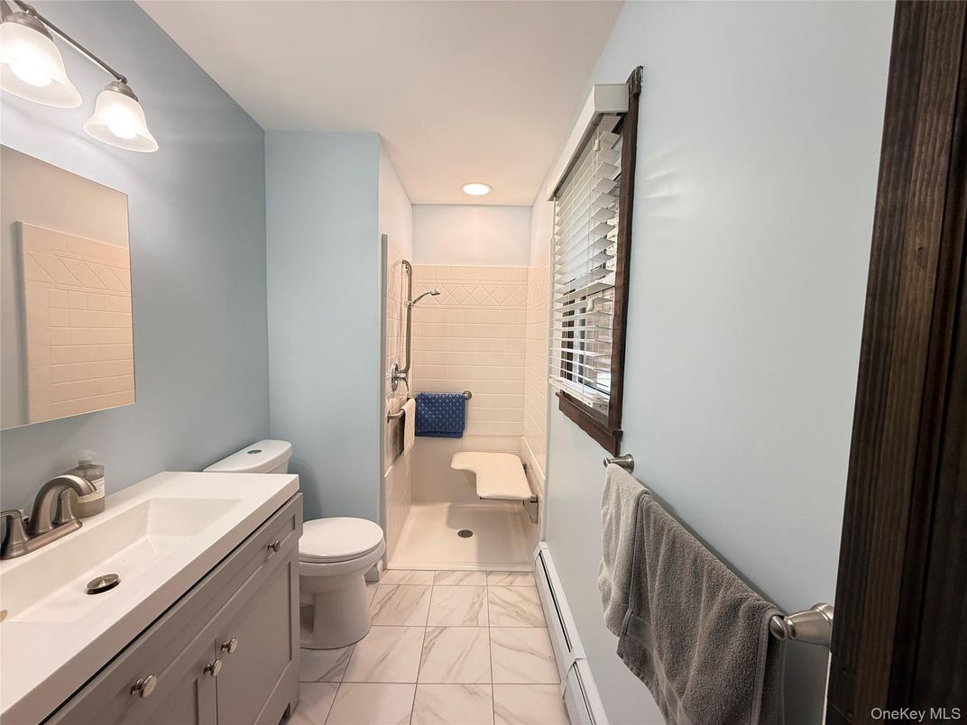 Bathroom, Interior, Marble, Recessed Lighting