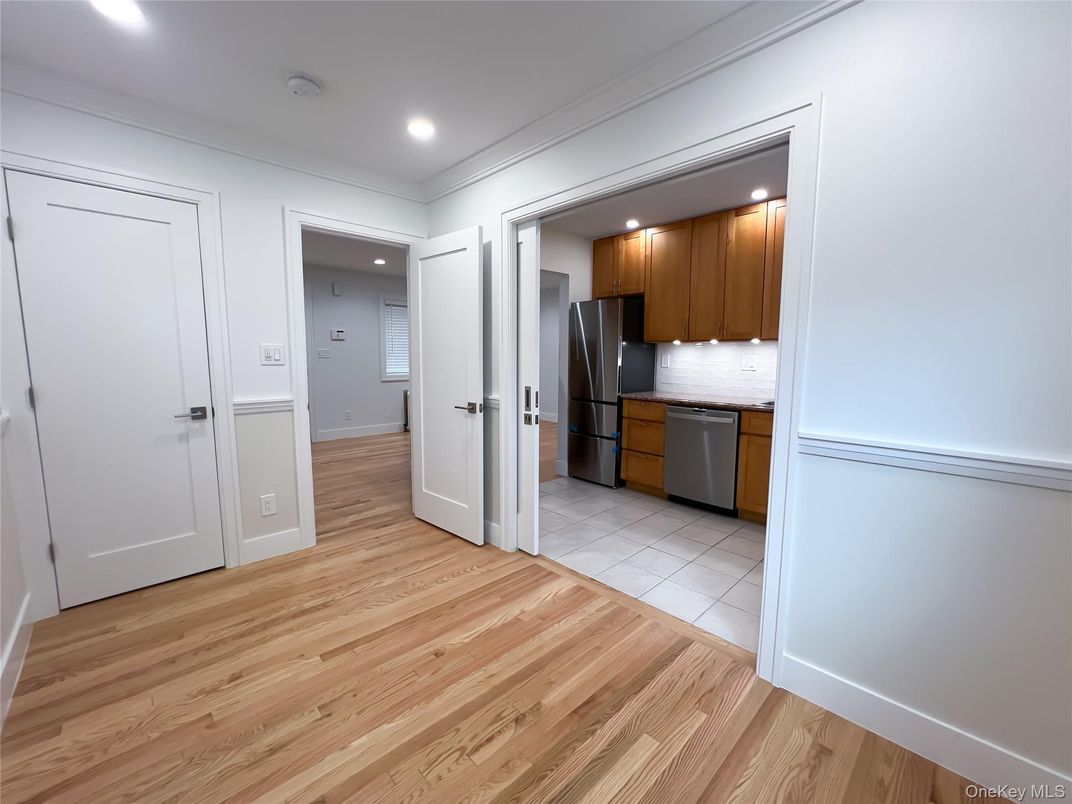 Interior, Kitchen, Recessed Lighting, Wood Texture Flooring
