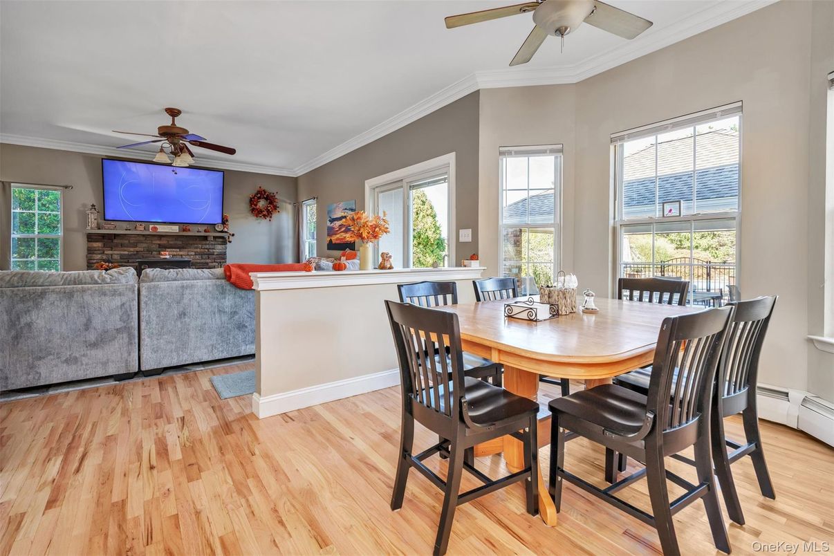 Dining room, Interior, Wood Texture Flooring
