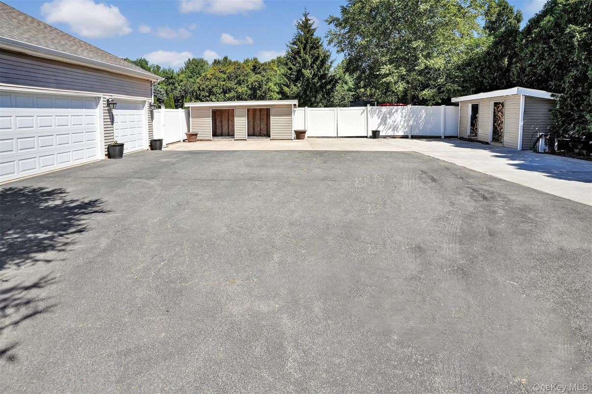 Backyard, Detached Garage, Exterior