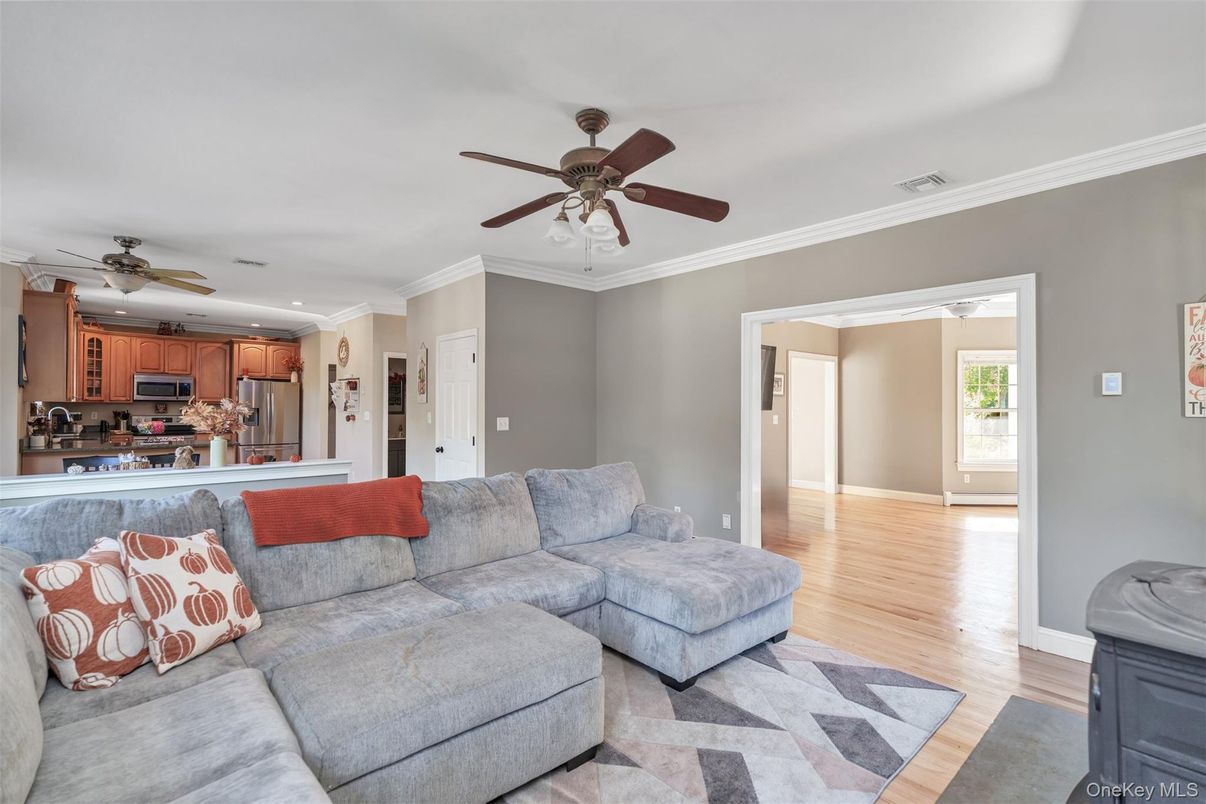 Interior, Kitchen, Living room, Recessed Lighting, Wood Texture Flooring