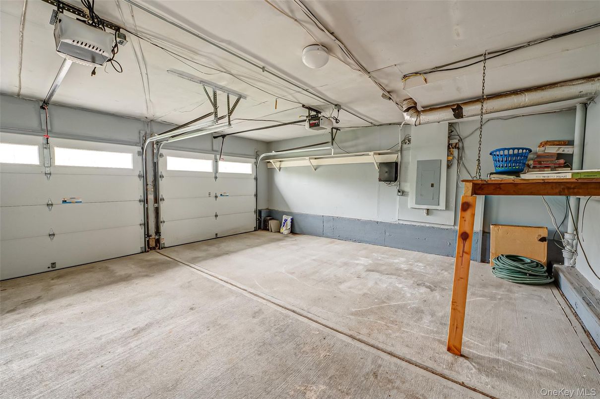 Garage, Interior