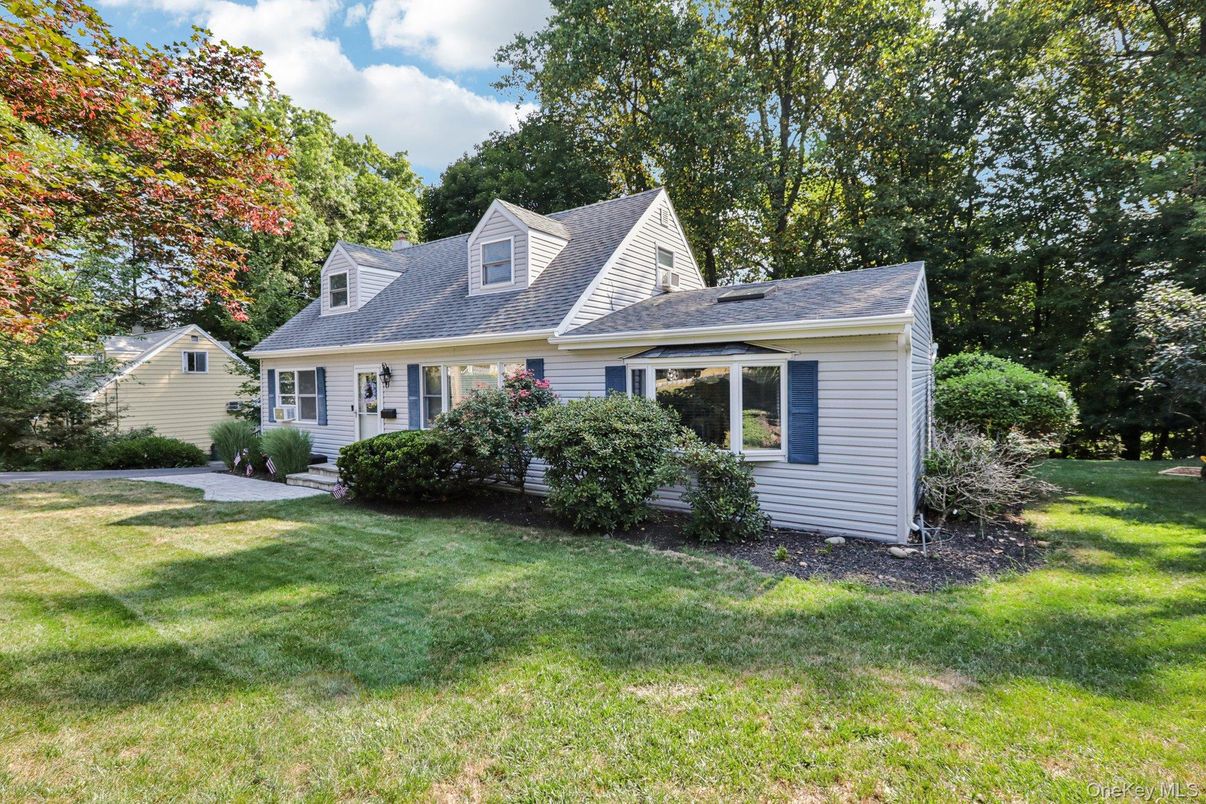 Backyard, Exterior, Facade, Cape Cod