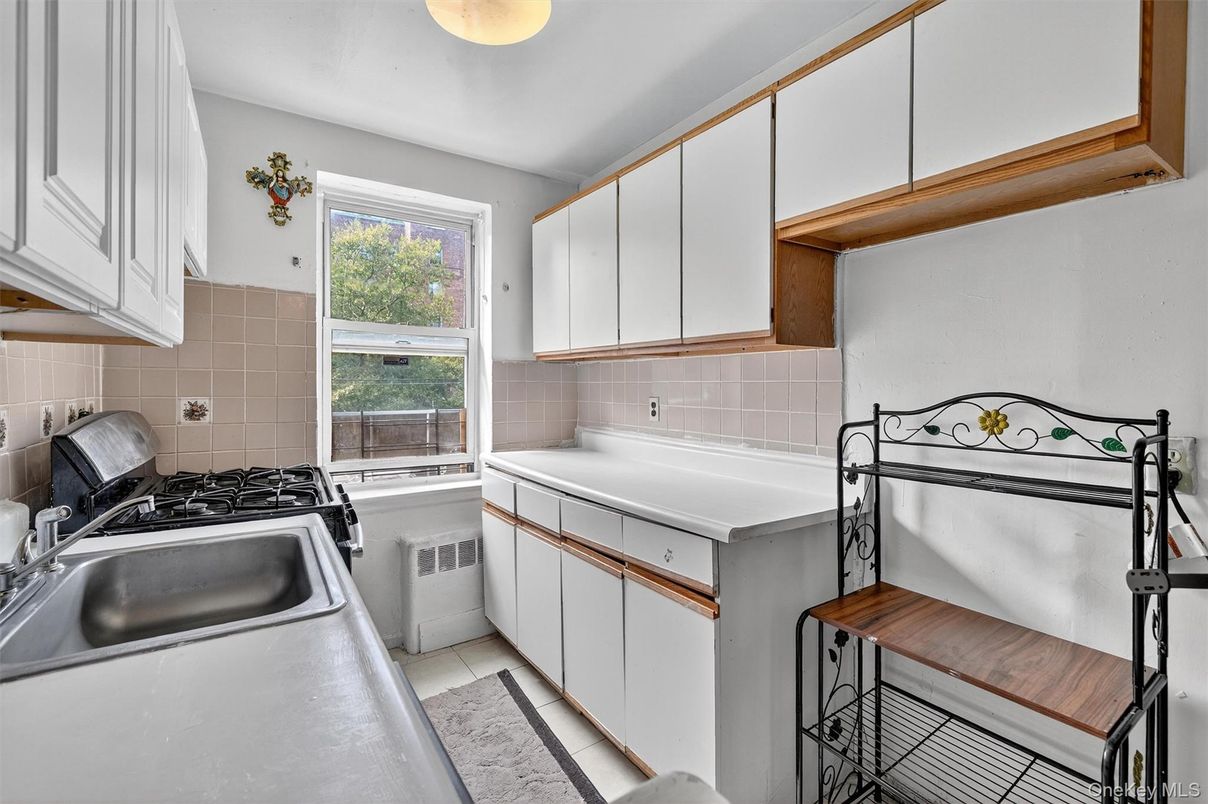 Interior, Kitchen, Tile Countertops