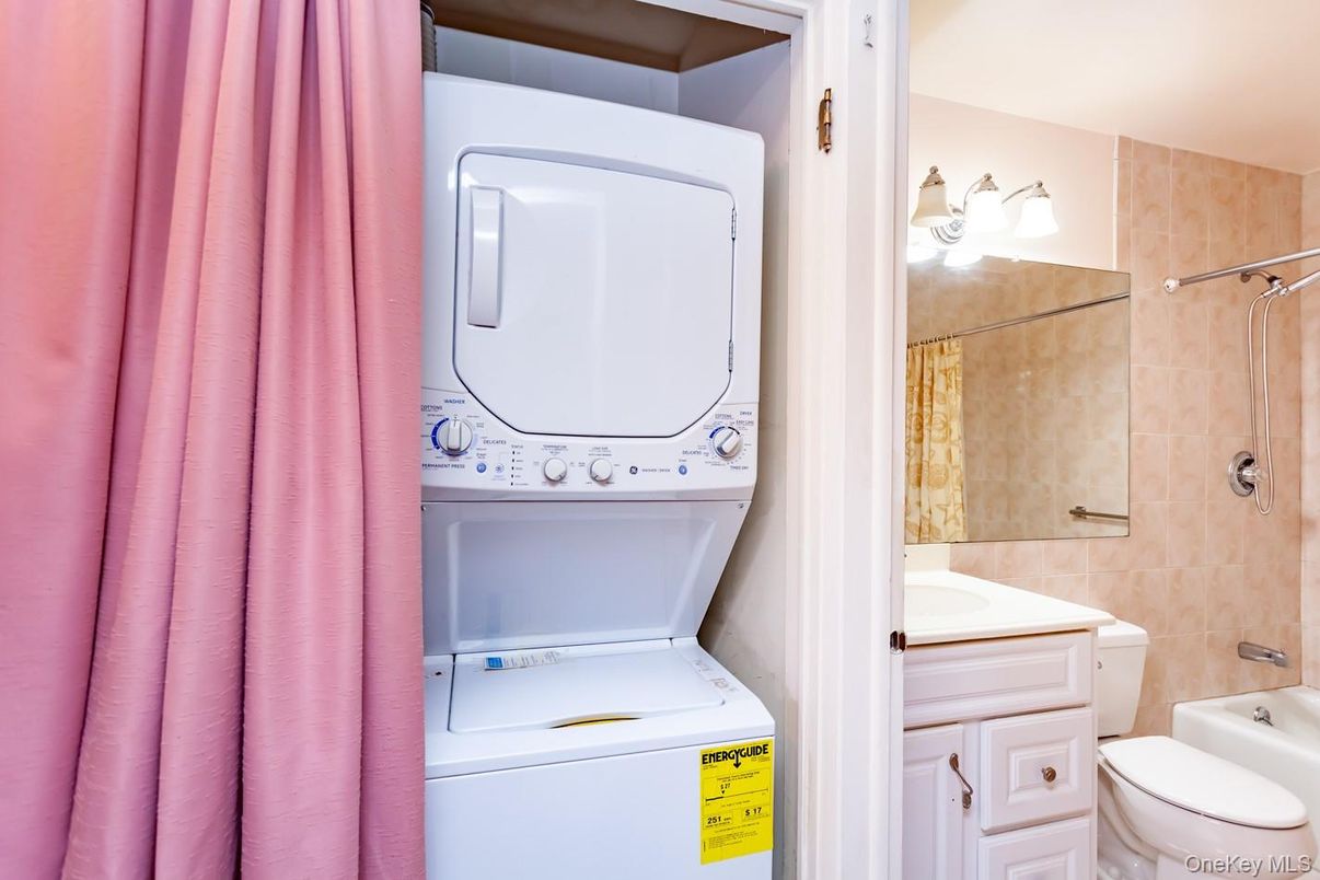 Bathroom, Interior, Utility Closets, Washer
