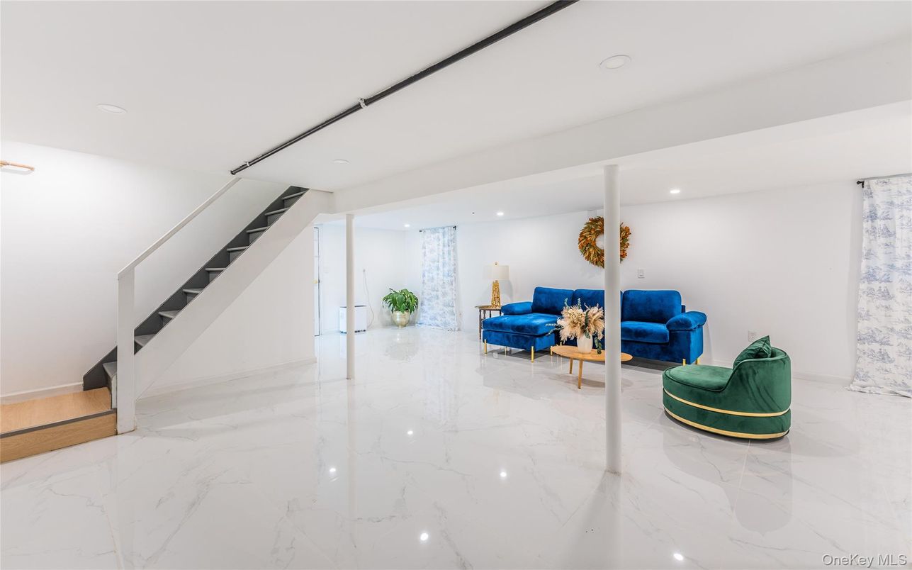 Interior, Living room, Marble, Recessed Lighting