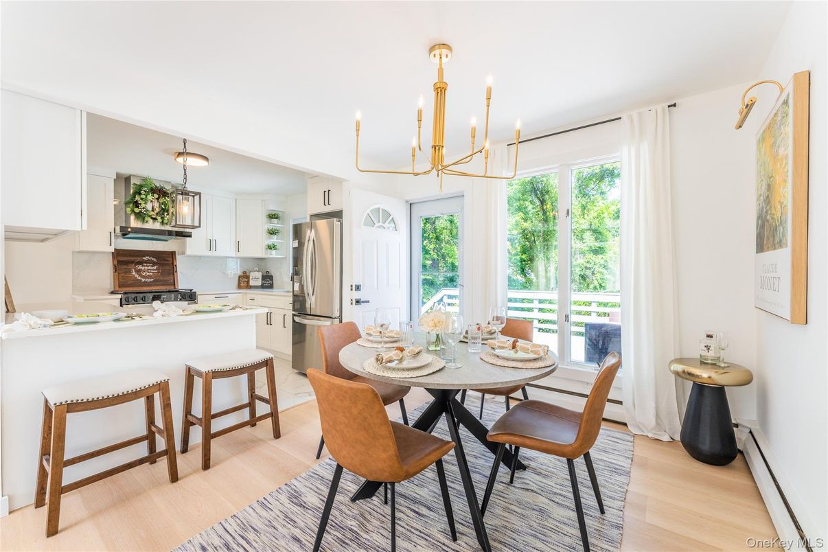 Dining room, Interior, Kitchen, Pendant Lights, Stainless Steel Appliances, Wood Texture Flooring