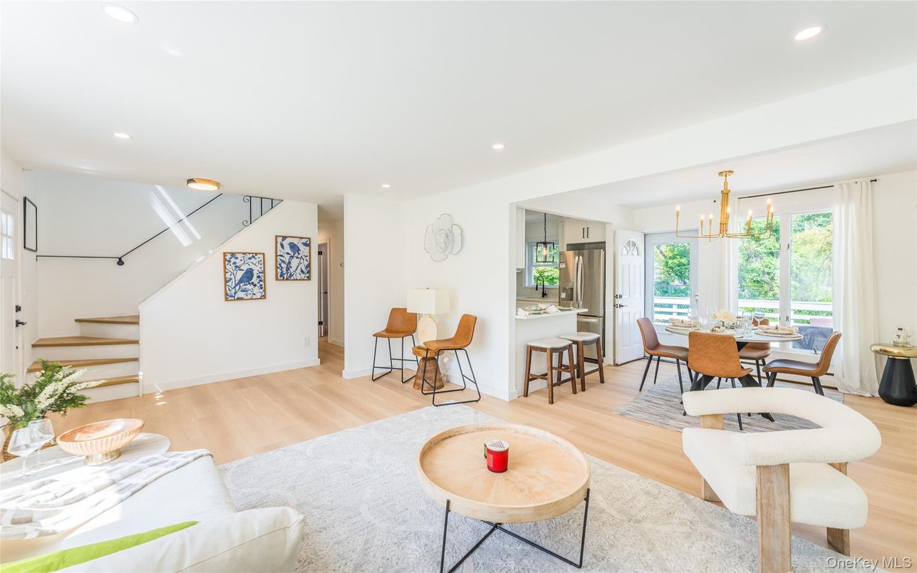 Dining room, Interior, Kitchen, Living room, Pendant Lights, Recessed Lighting, Wood Texture Flooring