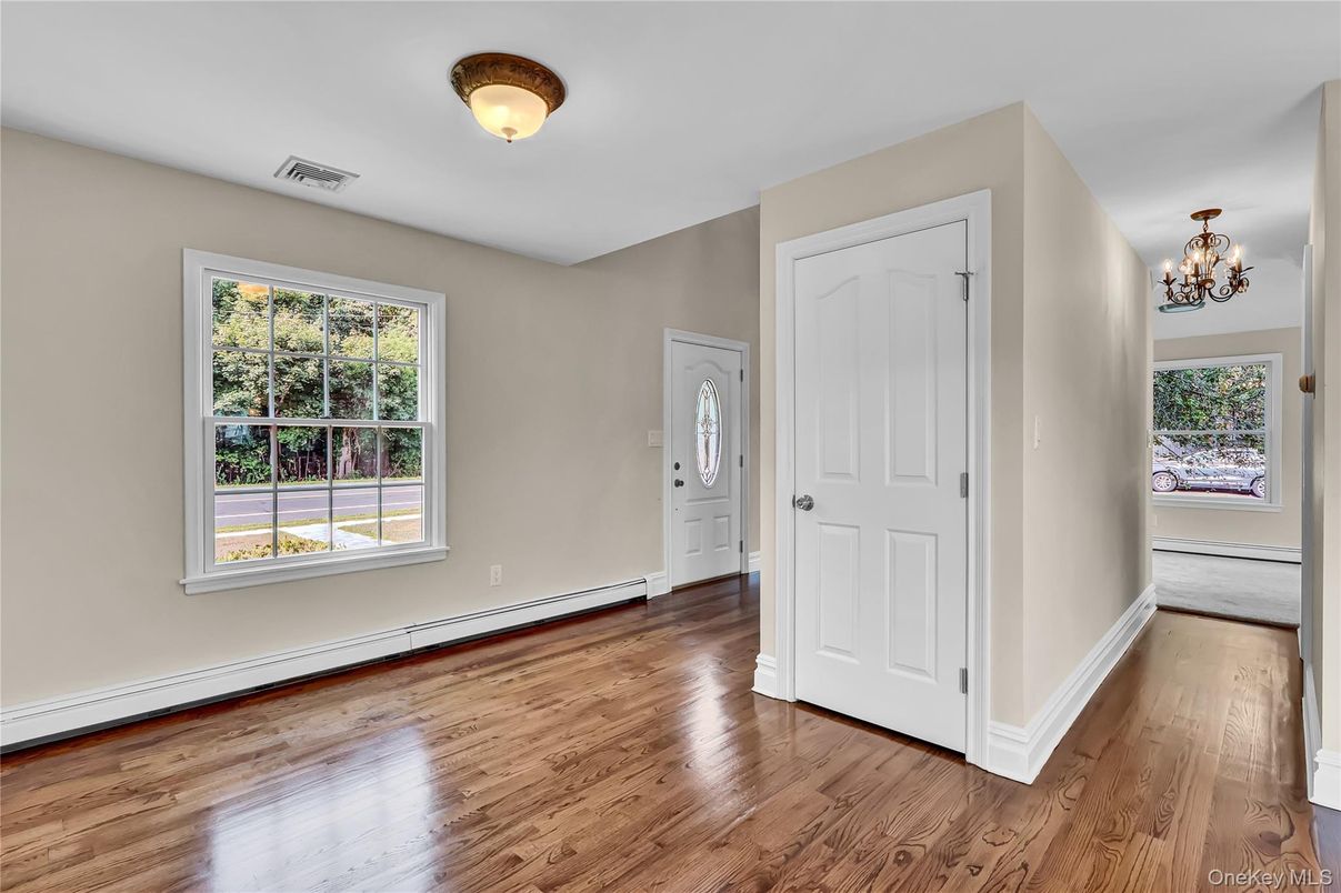 Chandelier, Empty room, Interior, Wood Texture Flooring