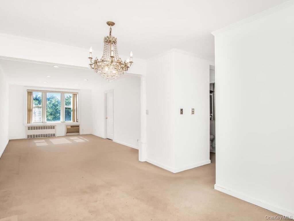 Chandelier, Empty room, Interior, Recessed Lighting