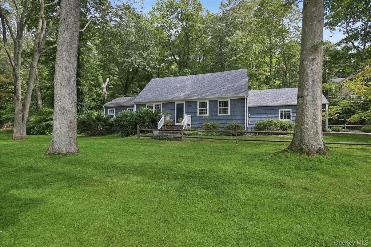 Backyard, Exterior, Facade, Cape Cod