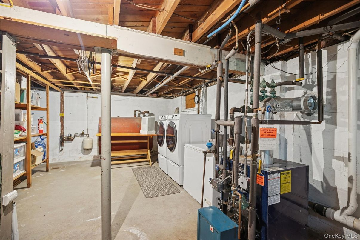Interior, Washer, Wooden Beams, Wooden Ceilings
